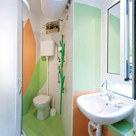 Sretna - Apartment *