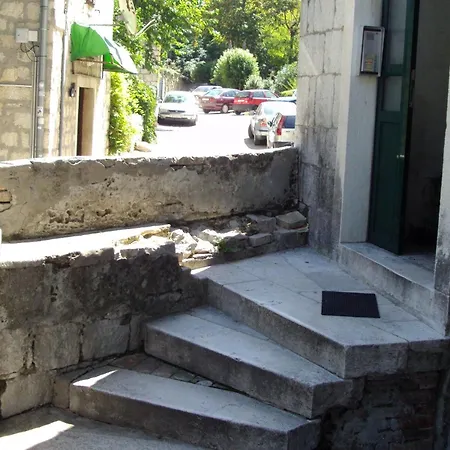Sretna -